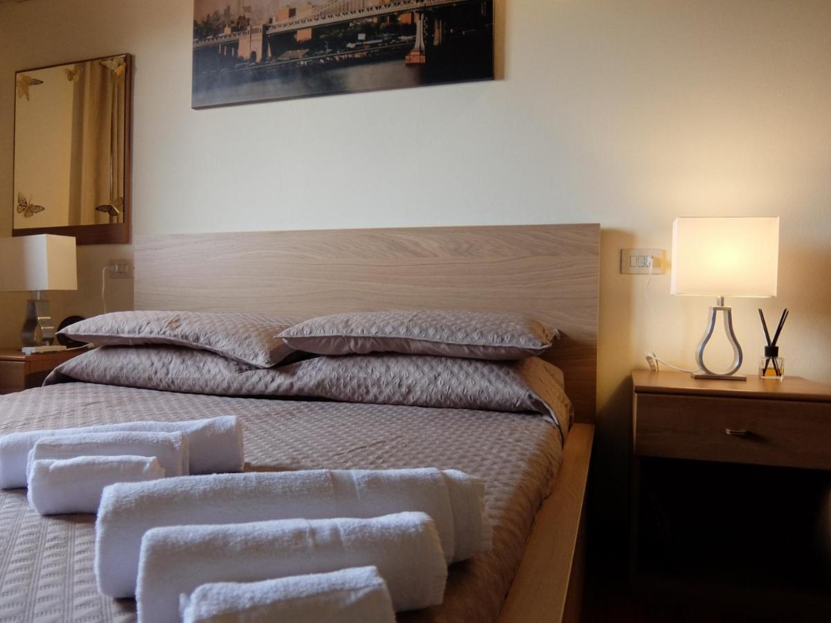 Oxy Holiday Home Iseo Exterior foto